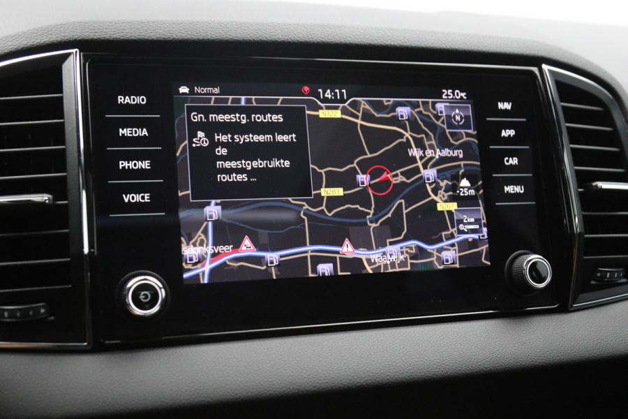Škoda Karoq 1.5 TSI ACT 150 PK Automaat Sportline BNS, Panoramadak, Keyless, Adap. Cruise Control