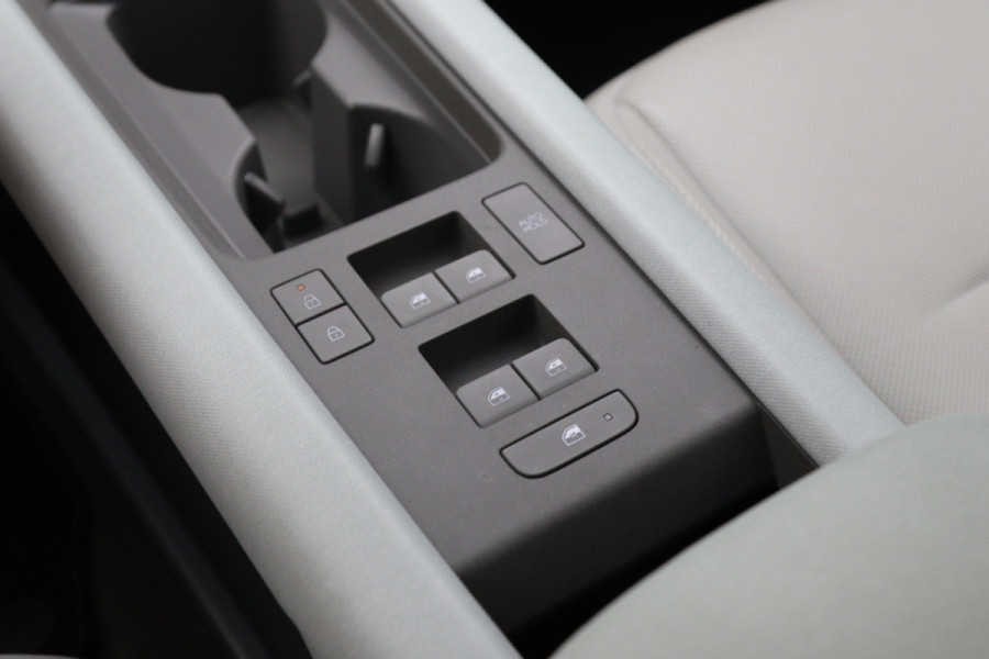 Hyundai IONIQ 6 Connect 77.4 kWh 228 PK, SOH 100%, Leder, 4 X Stoelverwarming, Adap. Cruise Control, Stoel- & Stuurverwarming, Carplay