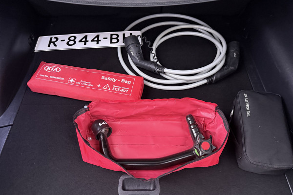 Kia Ev6 Plus 77.4 kWh (STOELVERWARMING, STUURVERWARMING, CAMERA, 1e EIGENAAR, DEALER ONDERHOUDEN)