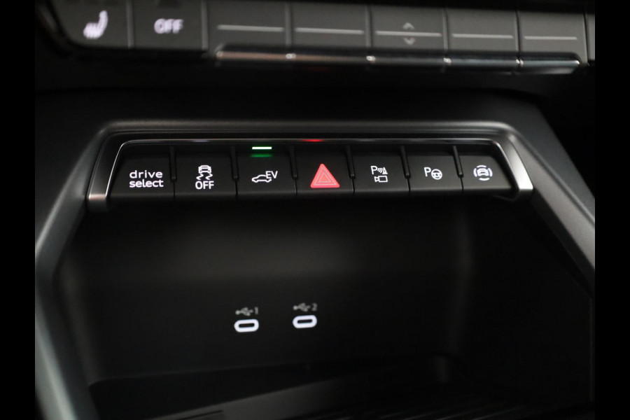 Audi A3 Sportback Pro Line 40 TFSI e 204 pk | Afgevlakt sportstuur | Achteruitrijcamera | Dynamisch led verlichting |