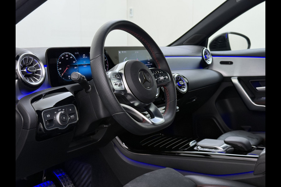 Mercedes-Benz A-Klasse 180 AMG line | Night Sfeer