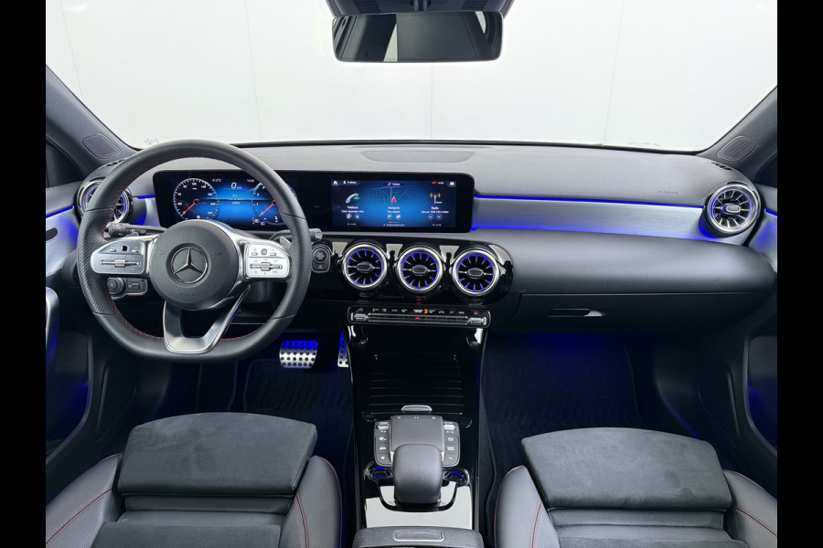 Mercedes-Benz A-Klasse 180 AMG line | Night Sfeer