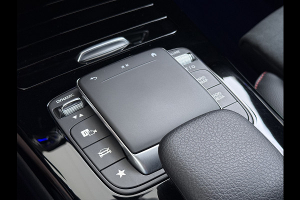 Mercedes-Benz A-Klasse 180 AMG line | Night Sfeer