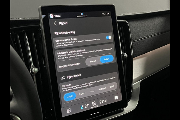 Volvo XC90 2.0 T8 Plug-in hybrid AWD Ultra Black Edition Luchtvering | Trekhaak | Open dak | Bowers & Wilkins | Massage | Stoelventilatie/-verwarming | 360 camera | Head-up | Blis | Google
