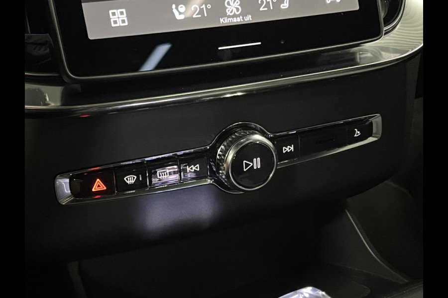 Volvo XC90 2.0 T8 Plug-in hybrid AWD Ultra Black Edition Luchtvering | Trekhaak | Open dak | Bowers & Wilkins | Massage | Stoelventilatie/-verwarming | 360 camera | Head-up | Blis | Google