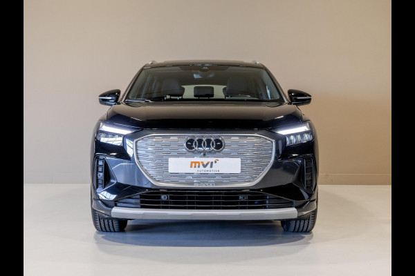 Audi Q4 e-tron 35 Launch edition 55 kWh 170pk / Panoramadak / Trekhaak / Lederen bekleding / Navigatie / Apple carplay /