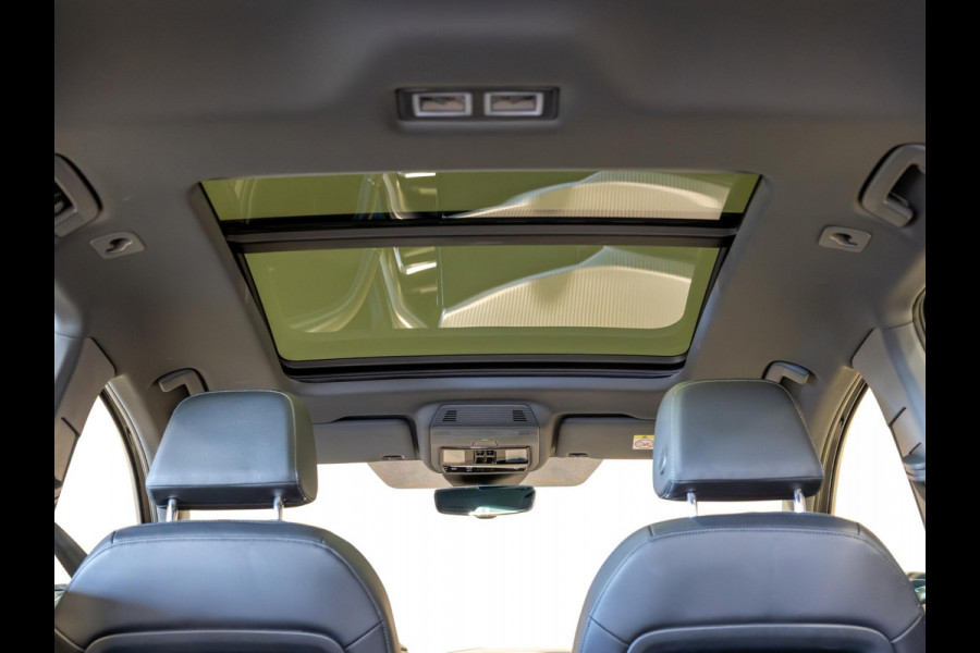 Audi Q4 e-tron 35 Launch edition 55 kWh 170pk / Panoramadak / Trekhaak / Lederen bekleding / Navigatie / Apple carplay /