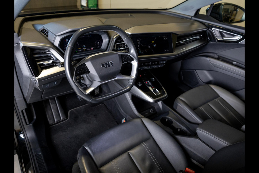 Audi Q4 e-tron 35 Launch edition 55 kWh 170pk / Panoramadak / Trekhaak / Lederen bekleding / Navigatie / Apple carplay /