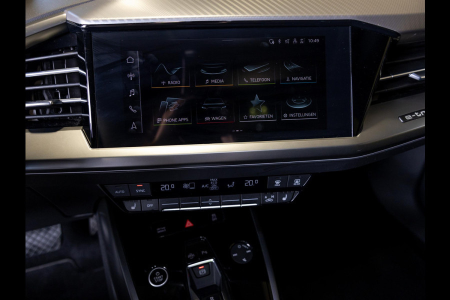 Audi Q4 e-tron 35 Launch edition 55 kWh 170pk / Panoramadak / Trekhaak / Lederen bekleding / Navigatie / Apple carplay /