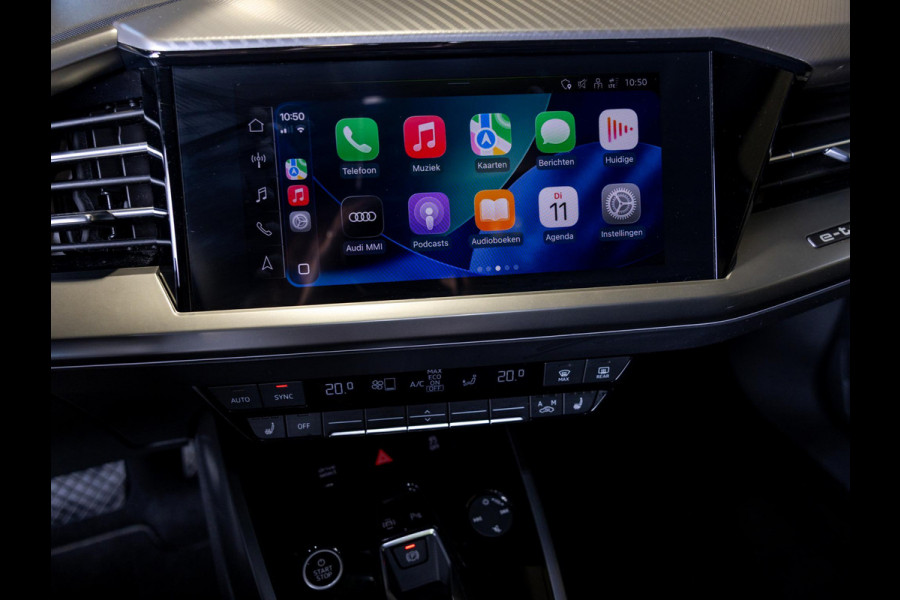 Audi Q4 e-tron 35 Launch edition 55 kWh 170pk / Panoramadak / Trekhaak / Lederen bekleding / Navigatie / Apple carplay /