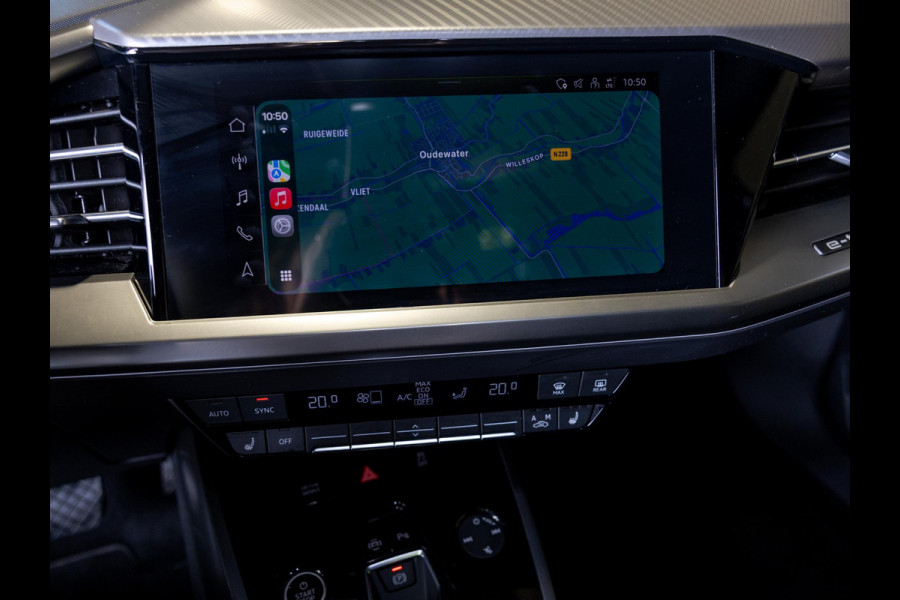 Audi Q4 e-tron 35 Launch edition 55 kWh 170pk / Panoramadak / Trekhaak / Lederen bekleding / Navigatie / Apple carplay /
