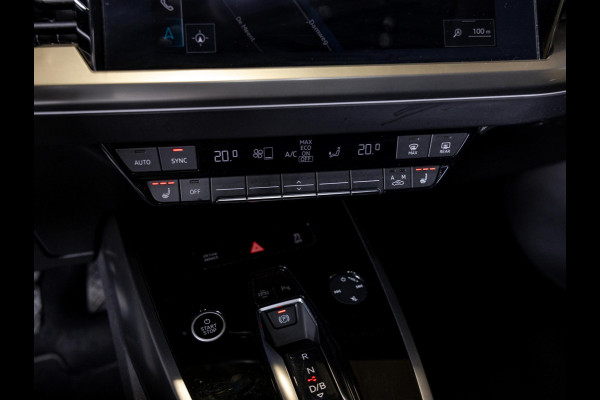 Audi Q4 e-tron 35 Launch edition 55 kWh 170pk / Panoramadak / Trekhaak / Lederen bekleding / Navigatie / Apple carplay /