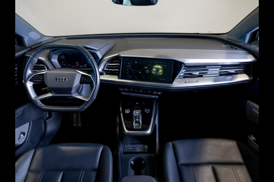 Audi Q4 e-tron 35 Launch edition 55 kWh 170pk / Panoramadak / Trekhaak / Lederen bekleding / Navigatie / Apple carplay /