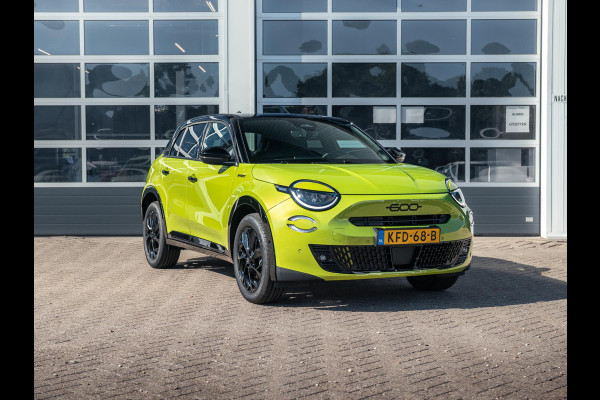 Fiat 600E Sport 54 kWh | Navi | Bicolore l Camera