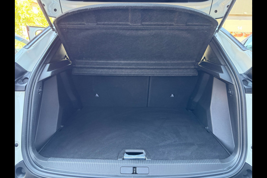 Peugeot 2008 1.2 PureTech GT Pack Automaat | CARPLAY | CAMERA | 1E EIG | DEALER