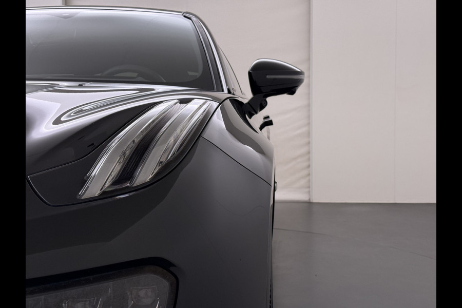 ZEEKR 001 AWD Performance 544PK 100kWh Panoramadak Warmtepomp 360°Camera Adap.Cruise Navi Ecc Stoel+Stuur+Achterbankverwarming Head-Up Dis Lmv 22" Pdc Elek.Achterklep Matrix Led Apple Carplay/Android Auto Draadloze telefoonlader 2.000kg Trekvermogen! 1e Eigenaar Origineel Nederlandse Auto