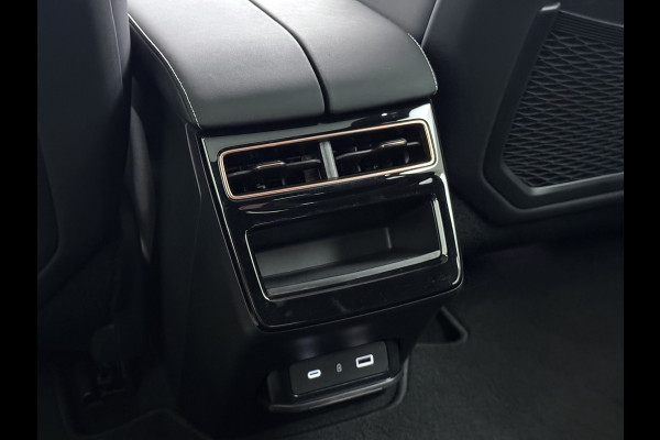 ZEEKR 001 AWD Performance 544PK 100kWh Panoramadak Warmtepomp 360°Camera Adap.Cruise Navi Ecc Stoel+Stuur+Achterbankverwarming Head-Up Dis Lmv 22" Pdc Elek.Achterklep Matrix Led Apple Carplay/Android Auto Draadloze telefoonlader 2.000kg Trekvermogen! 1e Eigenaar Origineel Nederlandse Auto