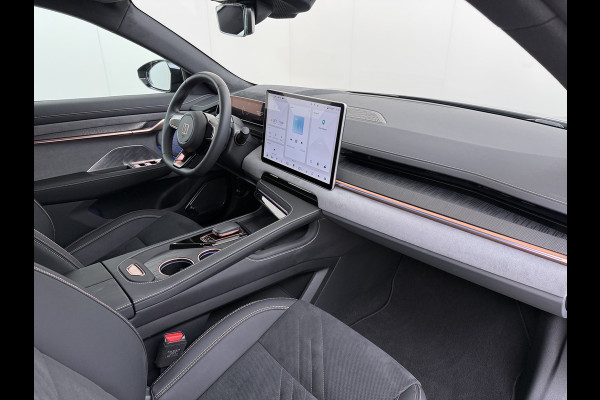 ZEEKR 001 AWD Performance 544PK 100kWh Panoramadak Warmtepomp 360°Camera Adap.Cruise Navi Ecc Stoel+Stuur+Achterbankverwarming Head-Up Dis Lmv 22" Pdc Elek.Achterklep Matrix Led Apple Carplay/Android Auto Draadloze telefoonlader 2.000kg Trekvermogen! 1e Eigenaar Origineel Nederlandse Auto