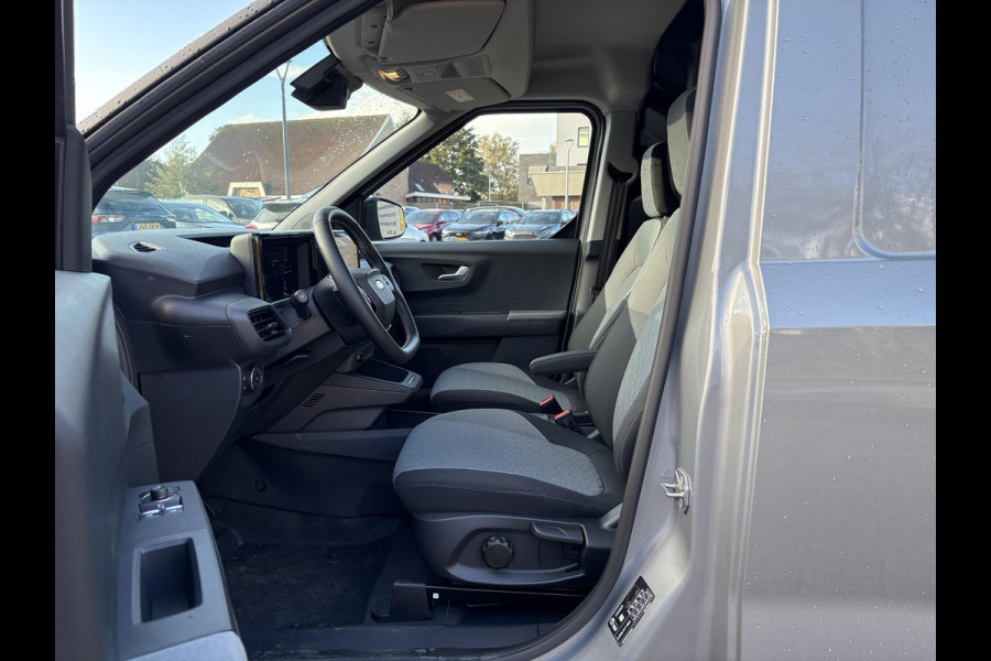 Ford E-Transit Courier Limited 46 kWh | 136pk | Adaptive cruise control | Navigatie | Laadvloerbescherming | Trekhaak | LED Laadruimteverlichting