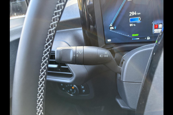 Ford E-Transit Courier Limited 46 kWh | 136pk | Adaptive cruise control | Navigatie | Laadvloerbescherming | Trekhaak | LED Laadruimteverlichting