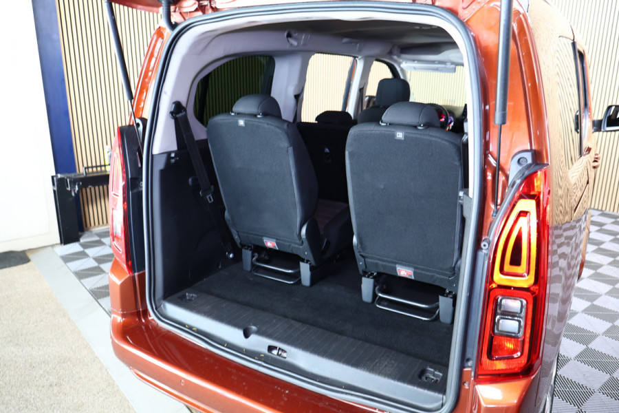 Opel Combo 1.2 Turbo Innovation XL 7pers AUTOM NAVI Carplay TREKH 360 Cam L2H1 '21