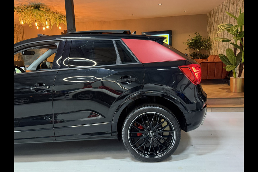 Audi Q2 2.0 TFSI Quattro Sport|Black on Black|Carplay|Groot Navi|B&O|Pano|Virtual Cockpit|Dodehoek|Afn. Trekhaak|Keyless|Rijklaar