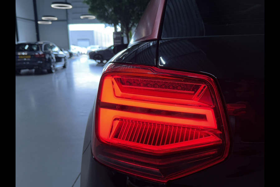 Audi Q2 2.0 TFSI Quattro Sport|Black on Black|Carplay|Groot Navi|B&O|Pano|Virtual Cockpit|Dodehoek|Afn. Trekhaak|Keyless|Rijklaar