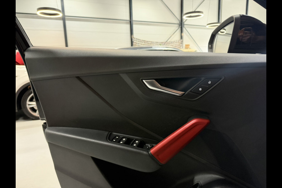Audi Q2 2.0 TFSI Quattro Sport|Black on Black|Carplay|Groot Navi|B&O|Pano|Virtual Cockpit|Dodehoek|Afn. Trekhaak|Keyless|Rijklaar
