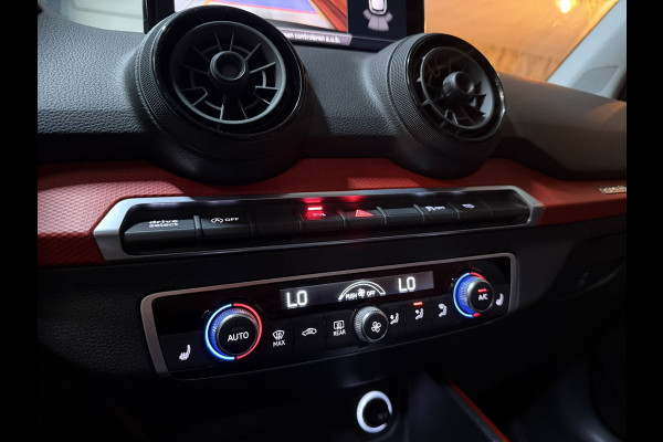 Audi Q2 2.0 TFSI Quattro Sport|Black on Black|Carplay|Groot Navi|B&O|Pano|Virtual Cockpit|Dodehoek|Afn. Trekhaak|Keyless|Rijklaar
