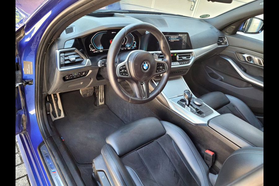 BMW 3 Serie Touring 330e M-sport ACC/HUD/Laser/Trekhaak/HiFi (BTW)