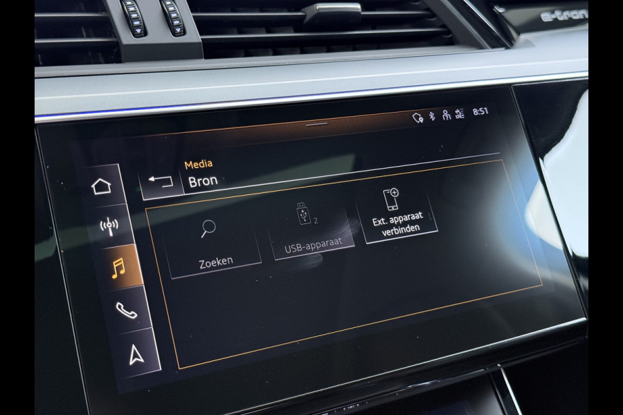 Audi e-tron 50 Quattro Panoramadak Adap.Cruise Leder Trekhaak Camera Apple Carplay Android Auto Lmv 21" Elek.Stoelen+Memory SOH 89% Navi Ecc Stoelverwarming Elek.Achterklep Pdc Led DAB Bluetooth Isofix Virtual Cockpit 1.800KG Trekgewicht Origineel Nederlandse Auto