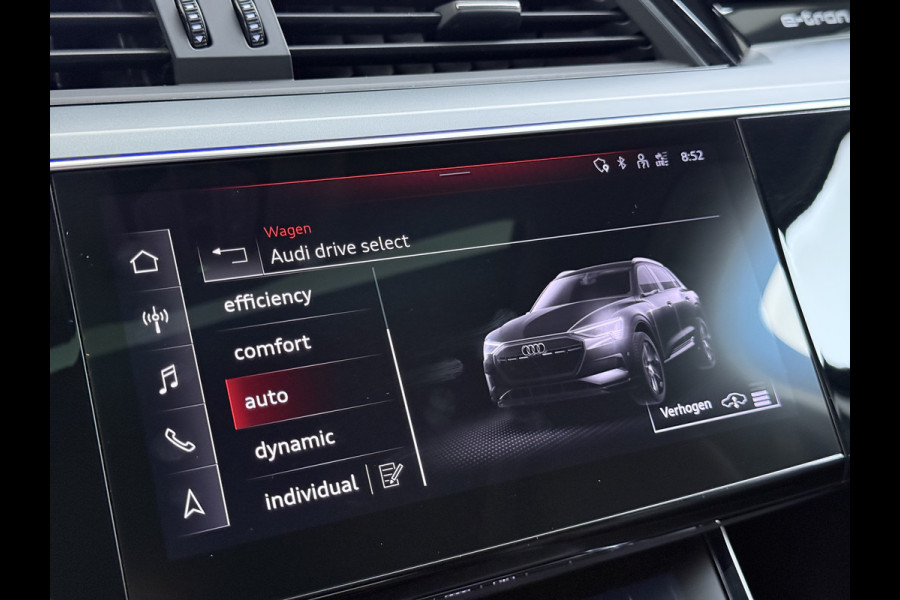 Audi e-tron 50 Quattro Panoramadak Adap.Cruise Leder Trekhaak Camera Apple Carplay Android Auto Lmv 21" Elek.Stoelen+Memory SOH 89% Navi Ecc Stoelverwarming Elek.Achterklep Pdc Led DAB Bluetooth Isofix Virtual Cockpit 1.800KG Trekgewicht Origineel Nederlandse Auto