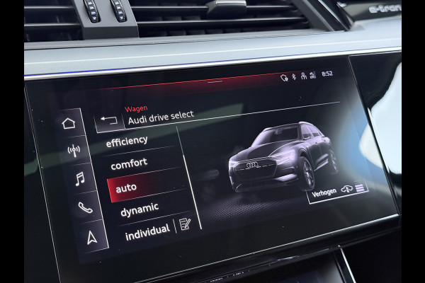 Audi e-tron 50 Quattro Panoramadak Adap.Cruise Leder Trekhaak Camera Apple Carplay Android Auto Lmv 21" Elek.Stoelen+Memory SOH 89% Navi Ecc Stoelverwarming Elek.Achterklep Pdc Led DAB Bluetooth Isofix Virtual Cockpit 1.800KG Trekgewicht Origineel Nederlandse Auto