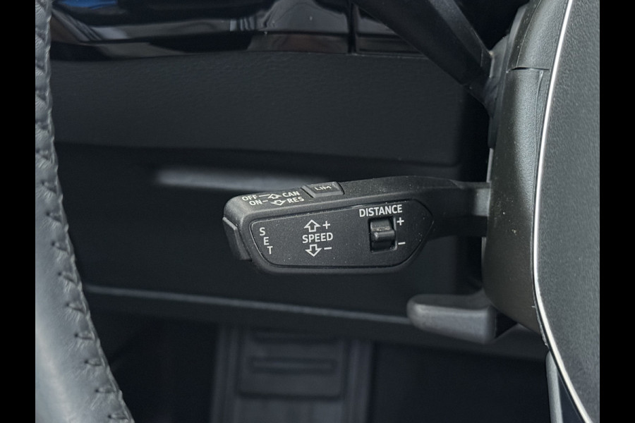 Audi e-tron 50 Quattro Panoramadak Adap.Cruise Leder Trekhaak Camera Apple Carplay Android Auto Lmv 21" Elek.Stoelen+Memory SOH 89% Navi Ecc Stoelverwarming Elek.Achterklep Pdc Led DAB Bluetooth Isofix Virtual Cockpit 1.800KG Trekgewicht Origineel Nederlandse Auto