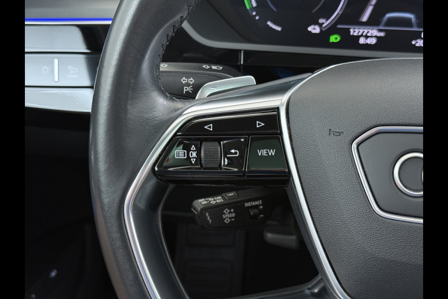 Audi e-tron 50 Quattro Panoramadak Adap.Cruise Leder Trekhaak Camera Apple Carplay Android Auto Lmv 21" Elek.Stoelen+Memory SOH 89% Navi Ecc Stoelverwarming Elek.Achterklep Pdc Led DAB Bluetooth Isofix Virtual Cockpit 1.800KG Trekgewicht Origineel Nederlandse Auto