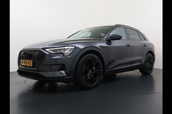 Audi e-tron 50 Quattro Panoramadak Adap.Cruise Leder Trekhaak Camera Apple Carplay Android Auto Lmv 21" Elek.Stoelen+Memory SOH 89% Navi Ecc Stoelverwarming Elek.Achterklep Pdc Led DAB Bluetooth Isofix Virtual Cockpit 1.800KG Trekgewicht Origineel Nederlandse Auto