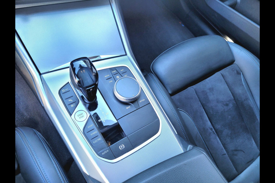 BMW 3 Serie Touring 330e M-sport ACC/HUD/Laser/Trekhaak/HiFi (BTW)