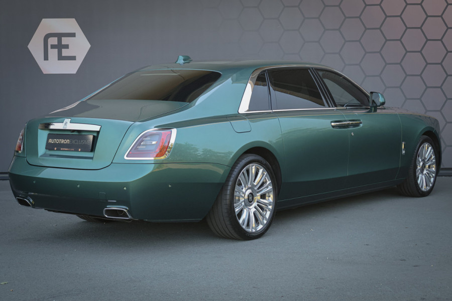 Rolls-Royce Ghost 6.75 V12 Extended Wheelbase | VERY UNIQUE !! | BESPOKE INTERIOR | GOLD SPIRIT | COACHLINE GOLD | MASSAGE | HEAD UP | CARPLAY | V