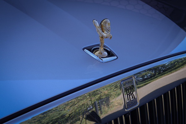 Rolls-Royce Ghost 6.75 V12 Extended Wheelbase | VERY UNIQUE !! | BESPOKE INTERIOR | GOLD SPIRIT | COACHLINE GOLD | MASSAGE | HEAD UP | CARPLAY | V