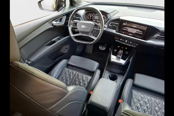 Audi Q4 e-tron 50 quattro S edition 77 kWh Lederen bekleding | 21 inch lichtmetalen velgen | Parkeercamera | Navigatie