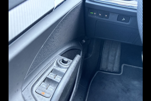 Škoda ENYAQ iV 60 Sportline Pano Camera Carplay Led Stoel/Stuurverw Orig.NL Voll.Onderhouden!