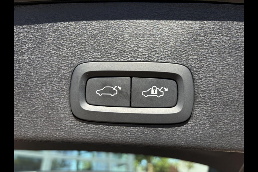 Volvo XC40 Plus Recharge Pure Electric 2WD SOH: 92% | STOEL / STUUR VERWARMING | ELEK. ACHTERKLEP | VELGEN LICHT METAAL 19''