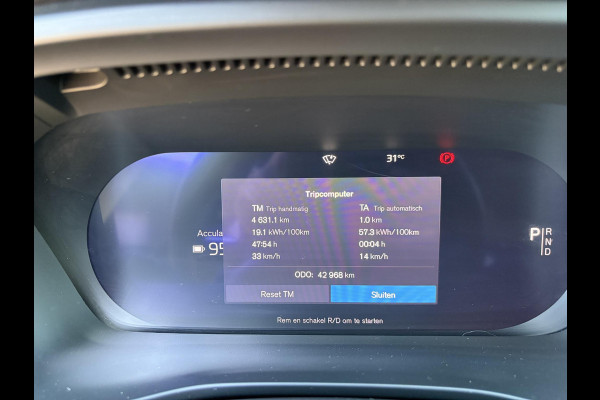Volvo XC40 Plus Recharge Pure Electric 2WD SOH: 92% | STOEL / STUUR VERWARMING | ELEK. ACHTERKLEP | VELGEN LICHT METAAL 19''
