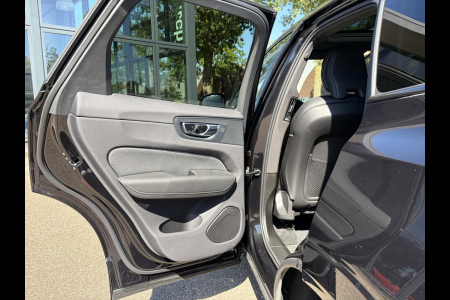 Volvo XC60 2.0 T6 Plug-in hybrid AWD Plus Black Edition DEALER ONDERHOUDE | EL. STOELEN MET GEHEUGEN | HARMAN KARDON |  | STOEL VERWARMING VOOR EN ACHTER| PANORAMA DAK | 360 GRADEN CAMERA | ELEK. STOELEN MET GEHEUGEN | HARMAN/KARDON AUDIO