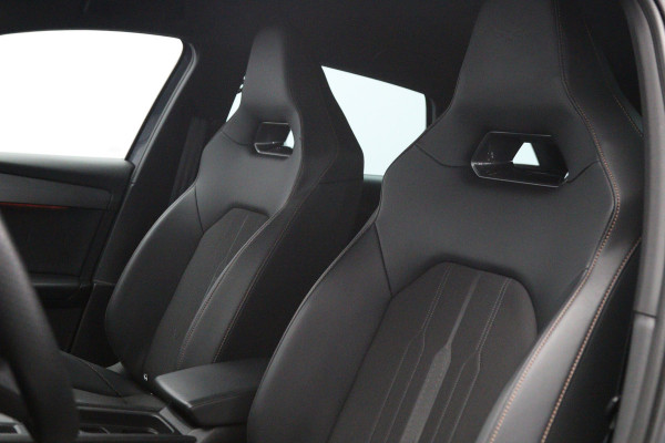 CUPRA Leon Sportstourer 1.4 e-Hybrid 204 PK Business PHEV, Trekhaak, Carplay, Adap. Cruise Control, Winterpakket