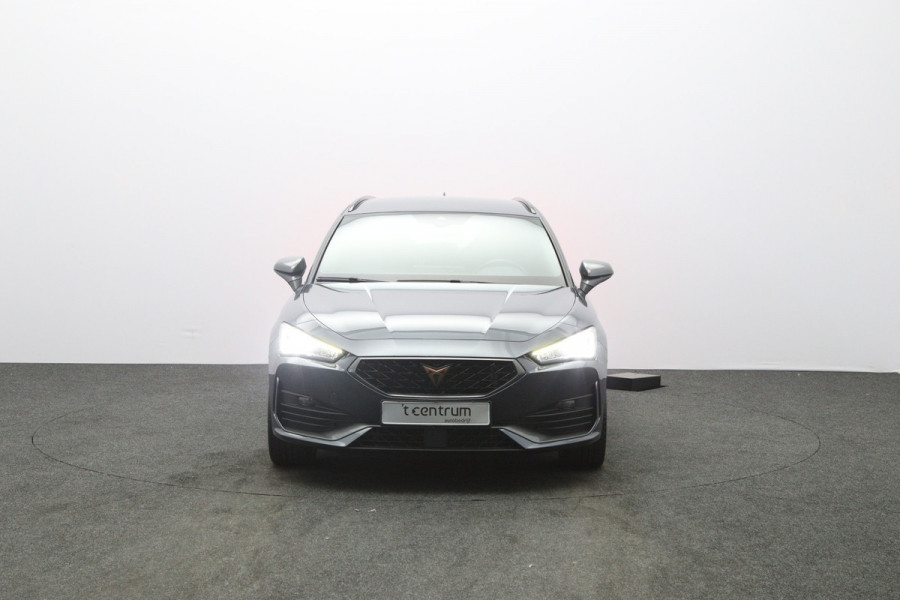 CUPRA Leon Sportstourer 1.4 e-Hybrid 204 PK Business PHEV, Trekhaak, Carplay, Adap. Cruise Control, Winterpakket