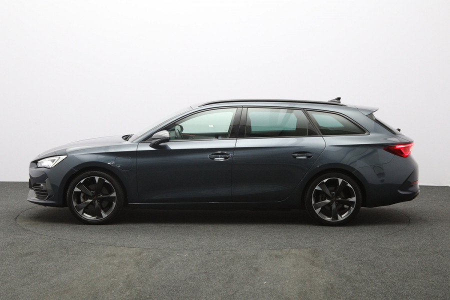 CUPRA Leon Sportstourer 1.4 e-Hybrid 204 PK Business PHEV, Trekhaak, Carplay, Adap. Cruise Control, Winterpakket