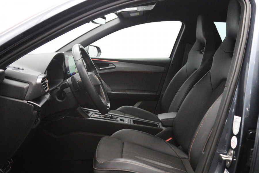 CUPRA Leon Sportstourer 1.4 e-Hybrid 204 PK Business PHEV, Trekhaak, Carplay, Adap. Cruise Control, Winterpakket