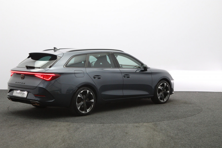 CUPRA Leon Sportstourer 1.4 e-Hybrid 204 PK Business PHEV, Trekhaak, Carplay, Adap. Cruise Control, Winterpakket