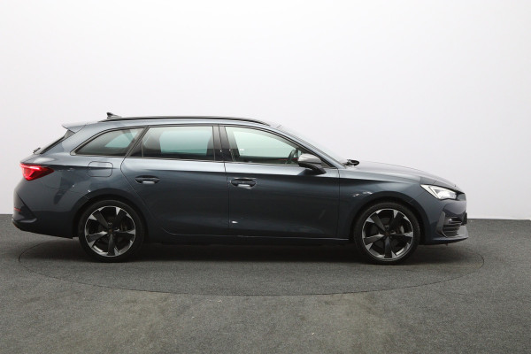 CUPRA Leon Sportstourer 1.4 e-Hybrid 204 PK Business PHEV, Trekhaak, Carplay, Adap. Cruise Control, Winterpakket